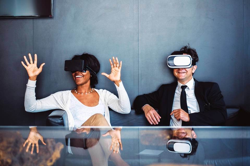 people using virtual reality in business